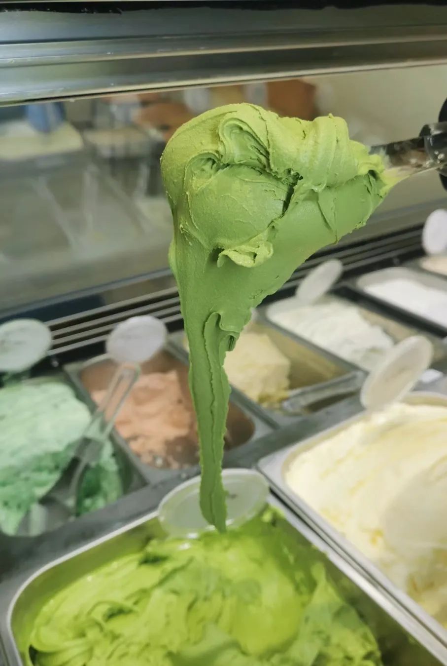 DƬ